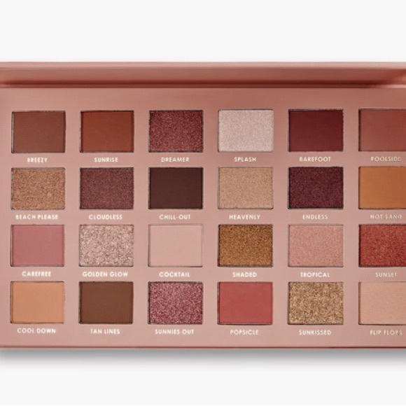 CIATE LONDON Brazilian Glow Eyeshadow Palette
24-Pan Eyeshadow Palette - Picture 6 of 12